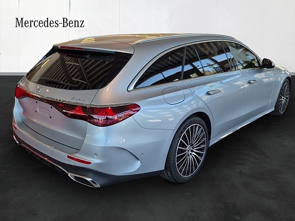 Mercedes-Benz E300 de 4 of 11
