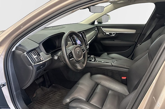 Volvo V90 Cross Country 4 of 5