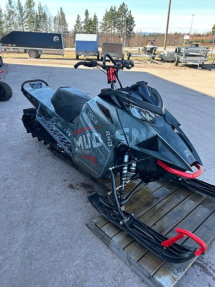 Arctic Cat M 8000 Alpha 4 of 5