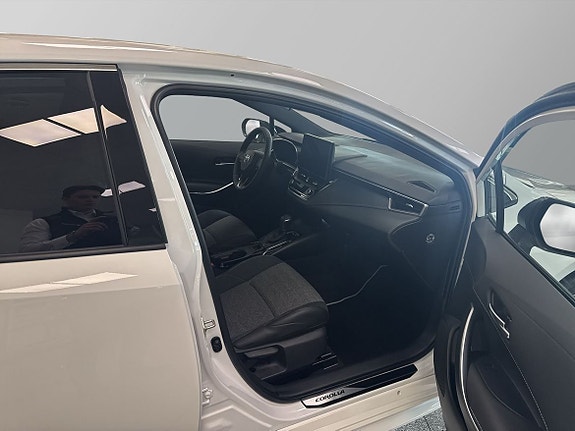 Toyota Corolla 7 of 21
