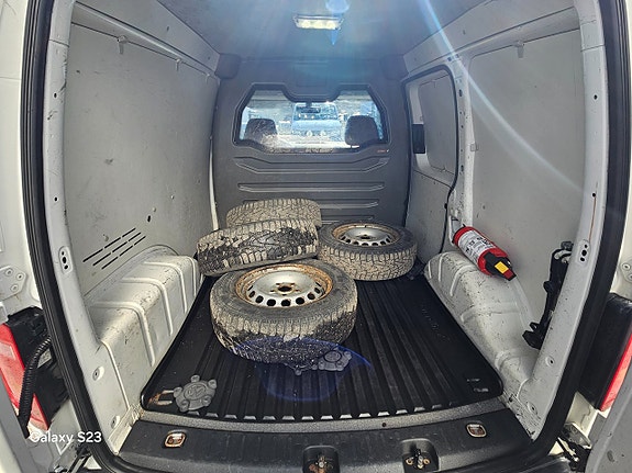 Volkswagen Caddy 5 of 5