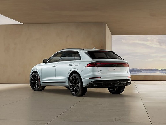 Audi Q8 3 of 6