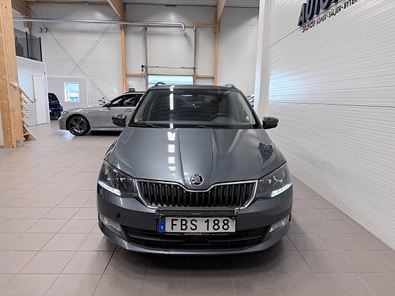 Skoda Fabia 2 of 17