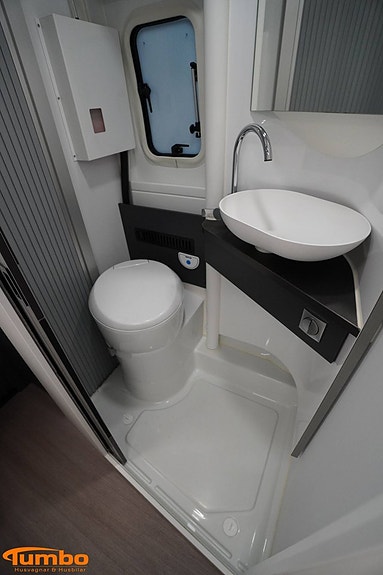 Adria Van TWIN 640 SLB, Alde, Automat 12 of 21