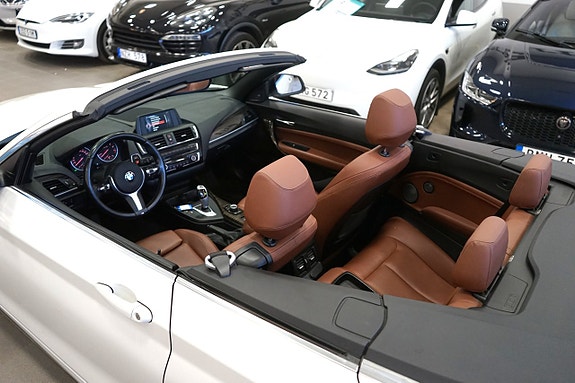 BMW 220i 10 of 20