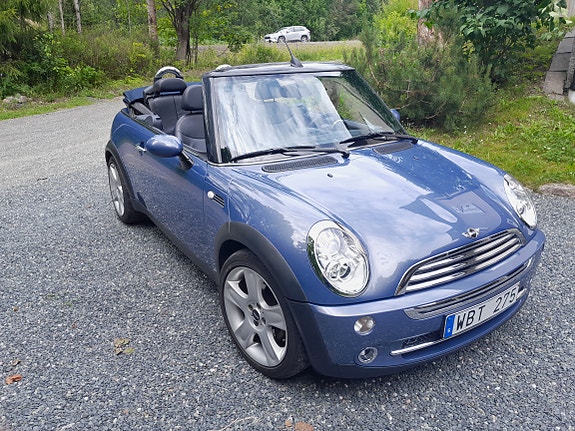 MINI Cooper 2 of 5