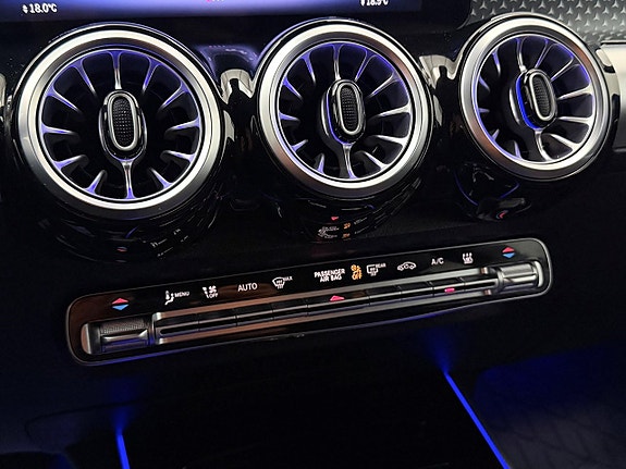 Mercedes-Benz EQB250+ 22 of 28