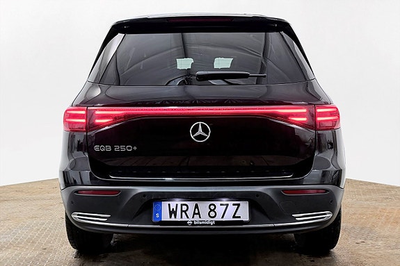 Mercedes-Benz EQB250+ 8 of 28