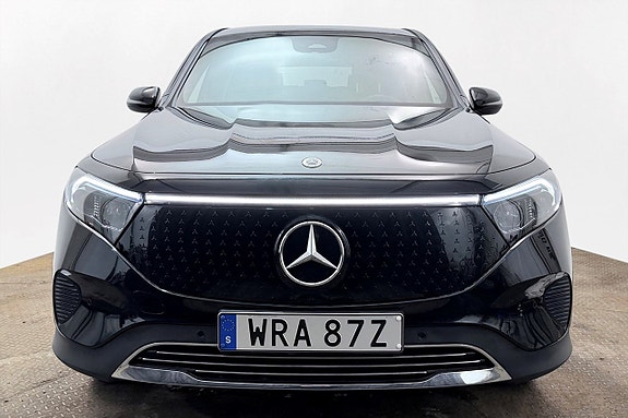 Mercedes-Benz EQB250+ 4 of 28