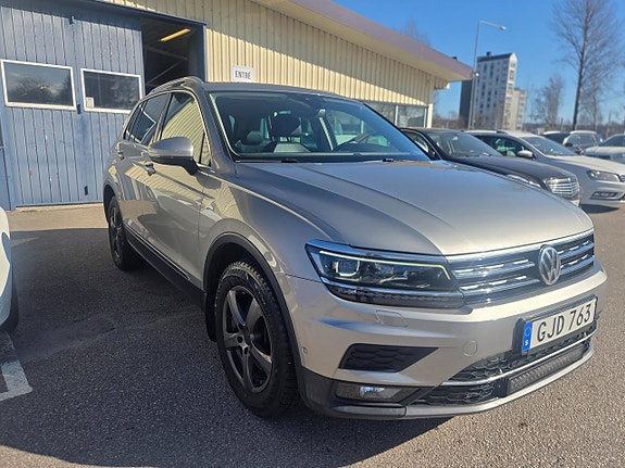 Volkswagen Tiguan 2 of 14