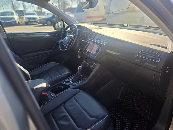 Volkswagen Tiguan 6 of 14