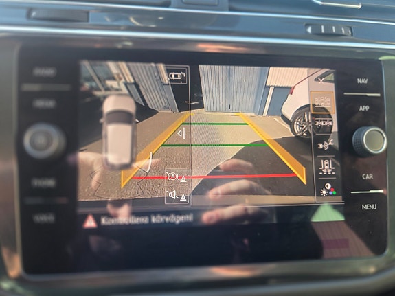 Volkswagen Tiguan 9 of 14