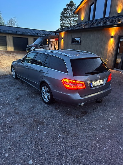 Mercedes-Benz E250 2 of 5