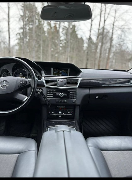 Mercedes-Benz E250 5 of 5