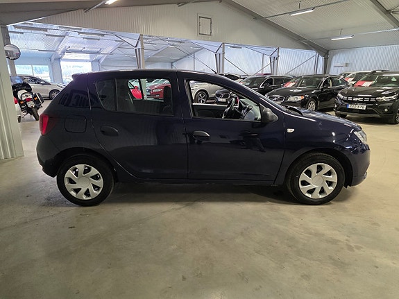 Dacia Sandero 3 of 5
