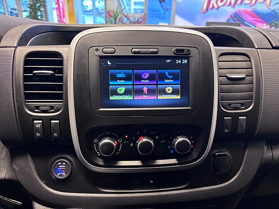 Renault Trafic 8 of 17