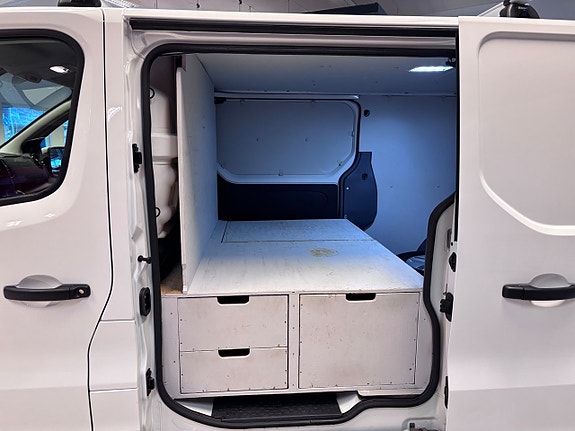 Renault Trafic 16 of 17