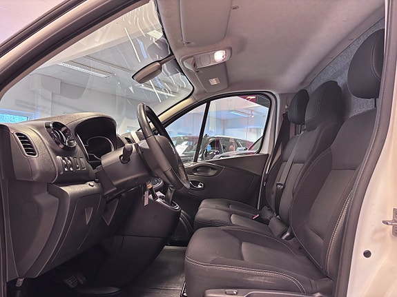 Renault Trafic 7 of 17