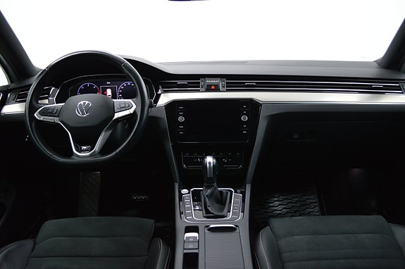 Volkswagen Passat 7 of 27