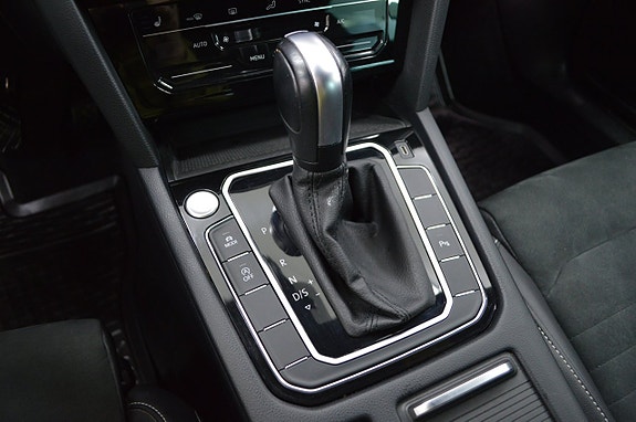Volkswagen Passat 21 of 27