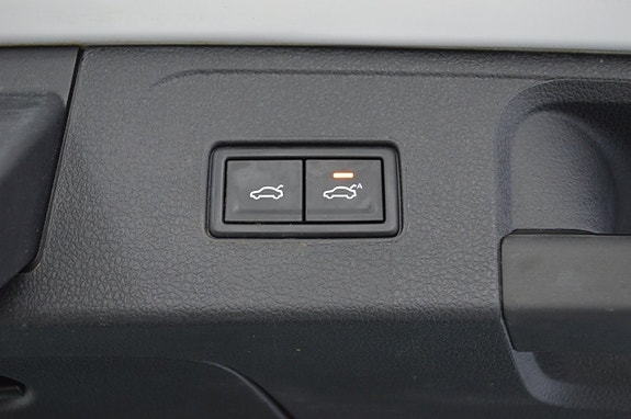 Volkswagen Passat 24 of 27