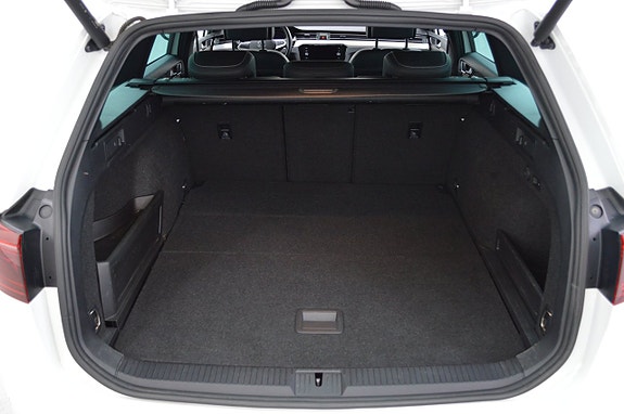 Volkswagen Passat 25 of 27