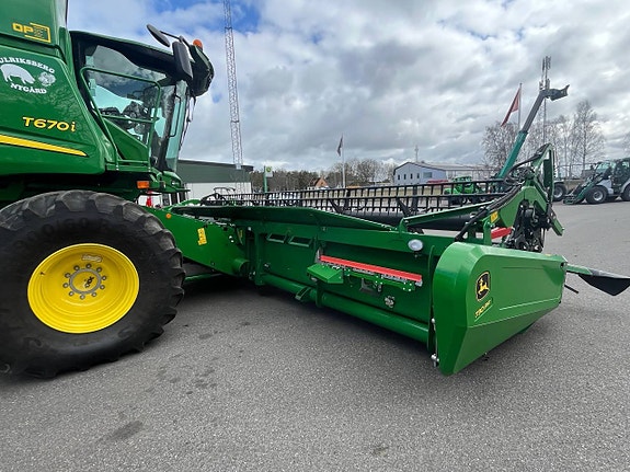 Tröska John Deere 5 of 8