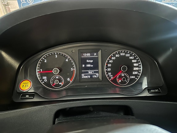 Volkswagen Caravelle 13 of 15