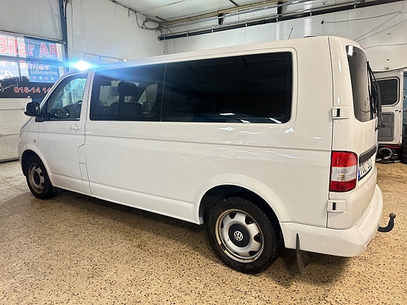 Volkswagen Caravelle 5 of 5