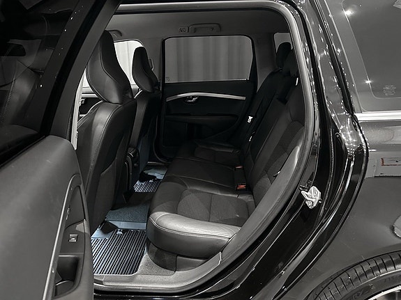 Volvo V70 9 of 15