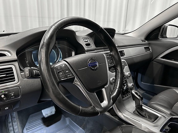 Volvo V70 11 of 15