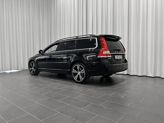 Volvo V70 4 of 5