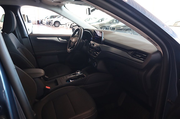 Ford Kuga 8 of 16