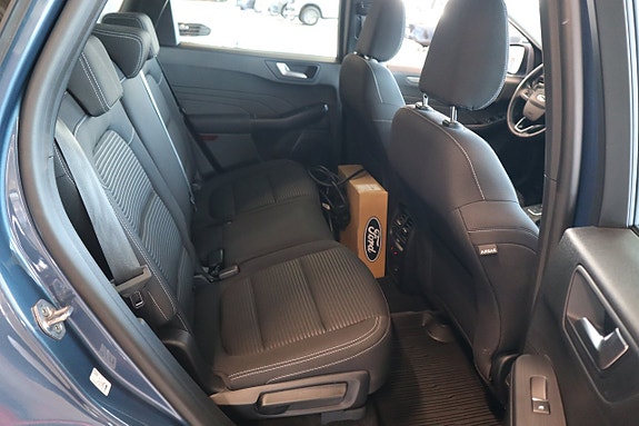 Ford Kuga 9 of 16