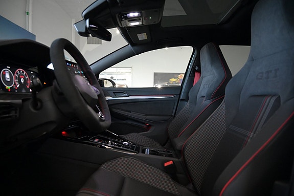 Volkswagen Golf I 28 of 30
