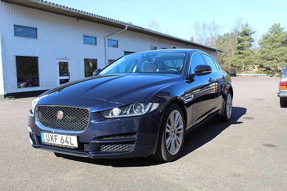 Jaguar XE