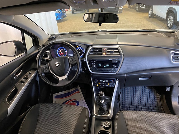 Suzuki SX4 S-Cross 7 of 9