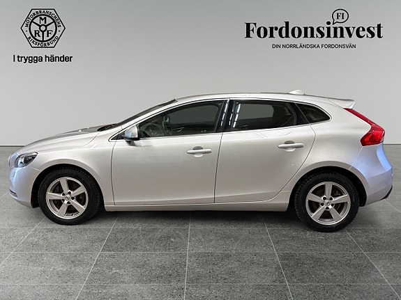 Volvo V40 6 of 18