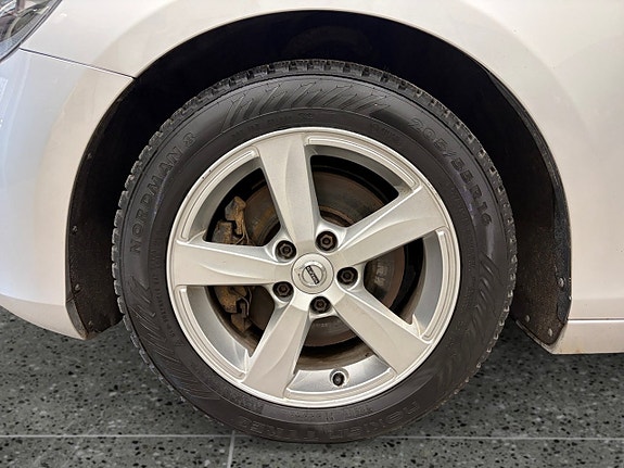 Volvo V40 15 of 18
