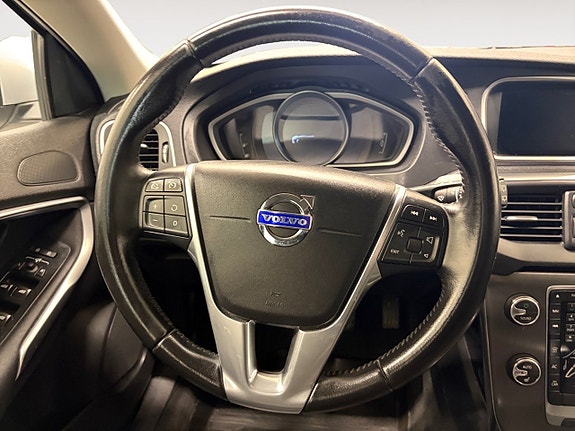 Volvo V40 13 of 18