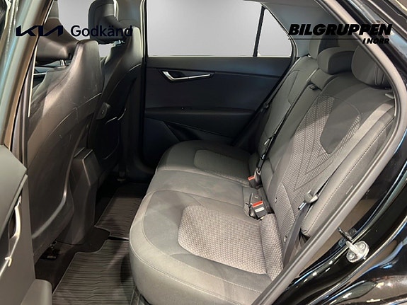 Kia Niro 9 of 16