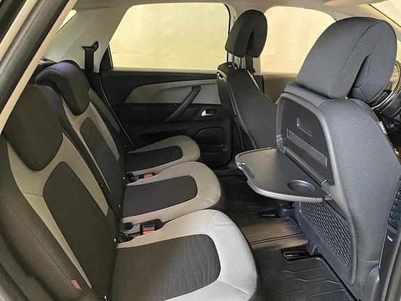 Citroen C4 Picasso 7 of 9