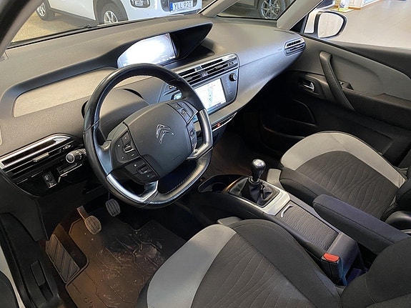 Citroen C4 Picasso 6 of 9