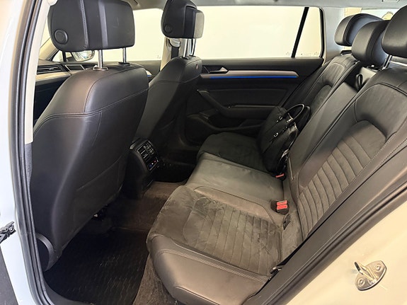 Volkswagen Passat 20 of 26