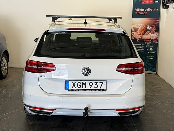 Volkswagen Passat 5 of 26