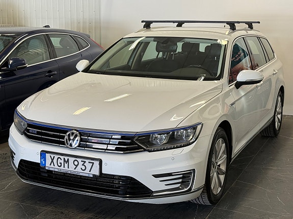Volkswagen Passat 3 of 26
