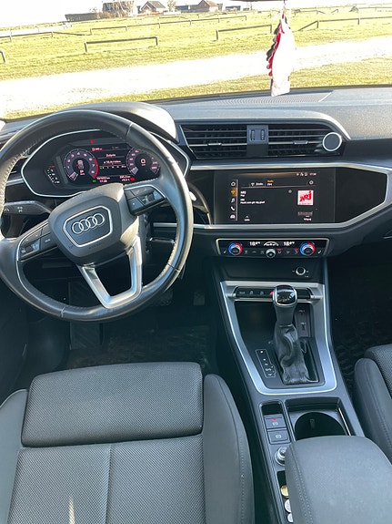 Audi Q3 10 of 16