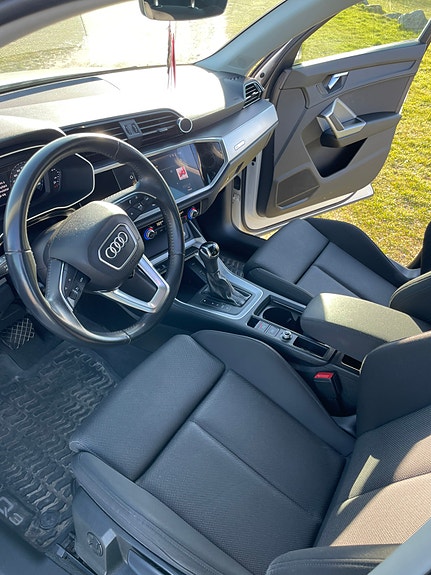 Audi Q3 11 of 16