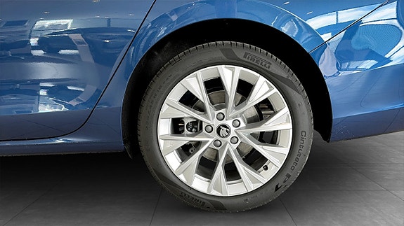 Skoda Superb 4 of 5