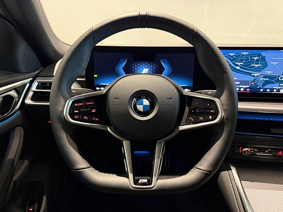 BMW i4 13 of 18